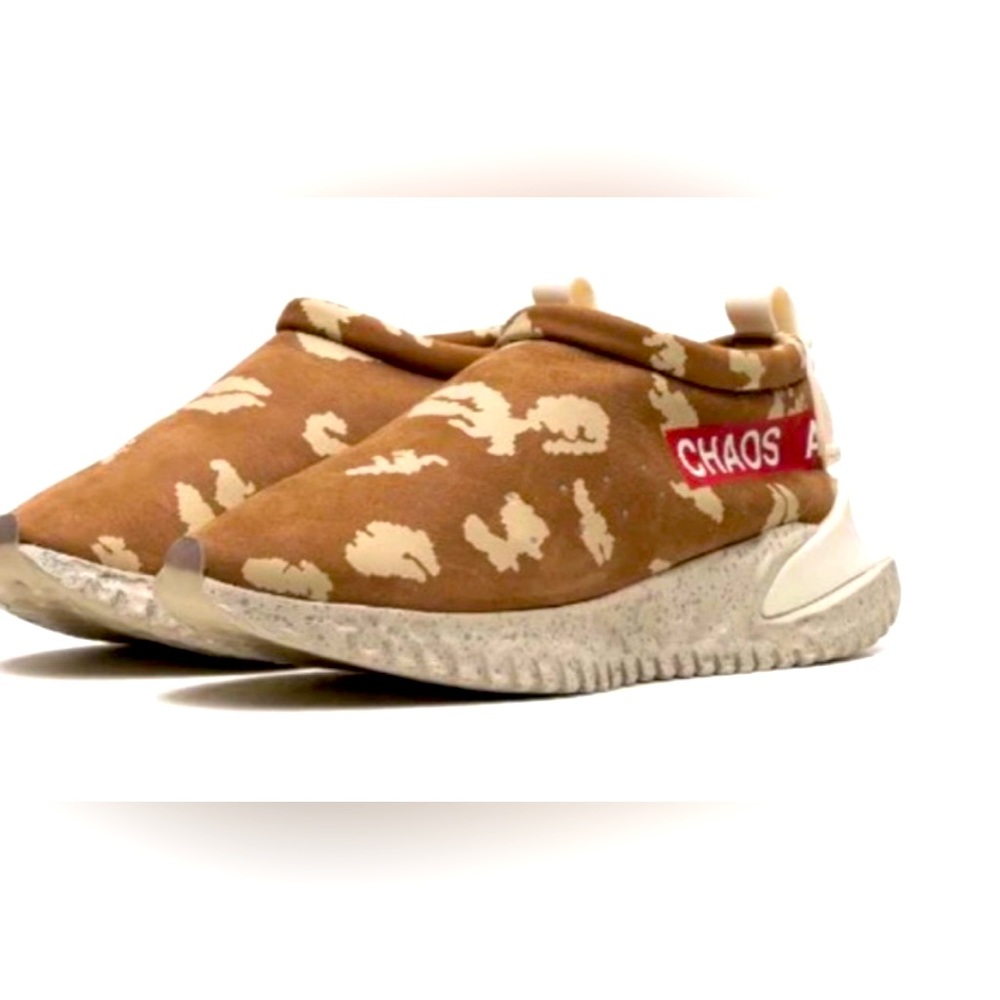 Nike Men’s Moc Flow SP/Undercover Ale Brown/Red-White Sneakers
